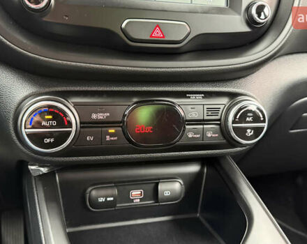 Синий Киа Soul EV, объемом двигателя 0 л и пробегом 26 тыс. км за 18900 $, фото 33 на Automoto.ua