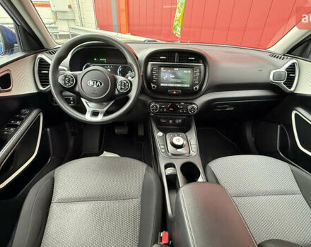 Синий Киа Soul EV, объемом двигателя 0 л и пробегом 26 тыс. км за 18900 $, фото 56 на Automoto.ua