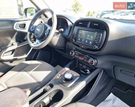 Синий Киа Soul EV, объемом двигателя 0 л и пробегом 26 тыс. км за 17900 $, фото 40 на Automoto.ua