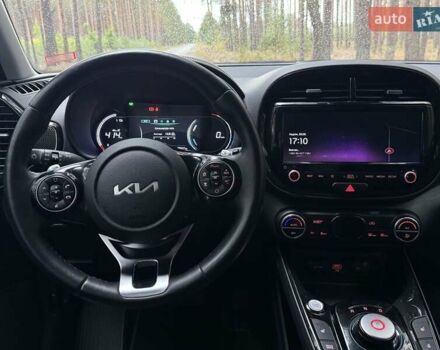 Киа Soul EV 2022 в Киеве на Automoto.ua Синий Киа Soul EV, объемом двигателя 0 л и пробегом 39 тыс. км за 19499 $, фото 57 на Automoto.ua
