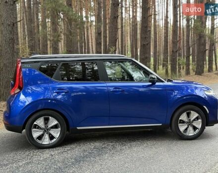 Киа Soul EV 2022 в Киеве на Automoto.ua Синий Киа Soul EV, объемом двигателя 0 л и пробегом 39 тыс. км за 19499 $, фото 11 на Automoto.ua