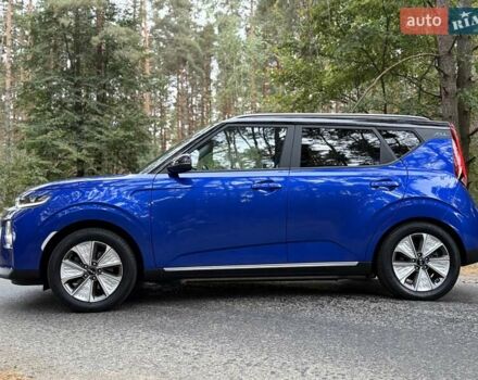 Киа Soul EV 2022 в Киеве на Automoto.ua Синий Киа Soul EV, объемом двигателя 0 л и пробегом 39 тыс. км за 19499 $, фото 12 на Automoto.ua