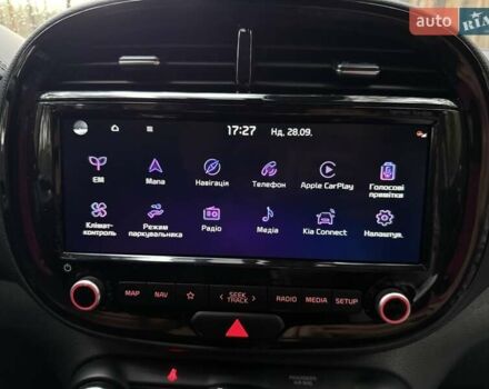 Киа Soul EV 2022 в Киеве на Automoto.ua Синий Киа Soul EV, объемом двигателя 0 л и пробегом 39 тыс. км за 19499 $, фото 92 на Automoto.ua