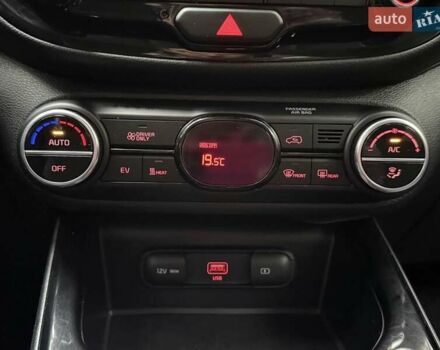 Киа Soul EV 2022 в Киеве на Automoto.ua Синий Киа Soul EV, объемом двигателя 0 л и пробегом 39 тыс. км за 19499 $, фото 60 на Automoto.ua