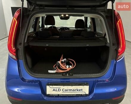 Киа Soul EV 2022 в Киеве на Automoto.ua Синий Киа Soul EV, объемом двигателя 0 л и пробегом 39 тыс. км за 19499 $, фото 111 на Automoto.ua