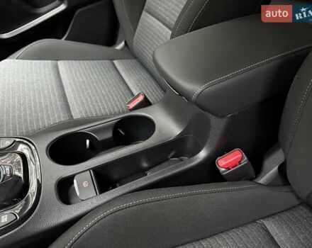 Киа Soul EV 2022 в Киеве на Automoto.ua Синий Киа Soul EV, объемом двигателя 0 л и пробегом 39 тыс. км за 19499 $, фото 69 на Automoto.ua