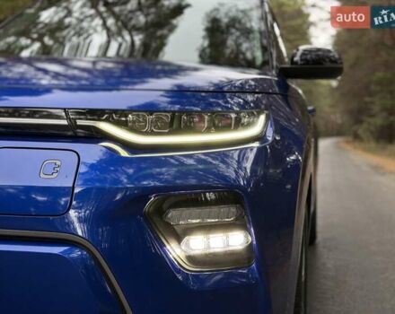 Киа Soul EV 2022 в Киеве на Automoto.ua Синий Киа Soul EV, объемом двигателя 0 л и пробегом 39 тыс. км за 19499 $, фото 33 на Automoto.ua