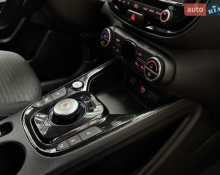 Киа Soul EV 2022 в Киеве на Automoto.ua Синий Киа Soul EV, объемом двигателя 0 л и пробегом 39 тыс. км за 19499 $, фото 68 на Automoto.ua