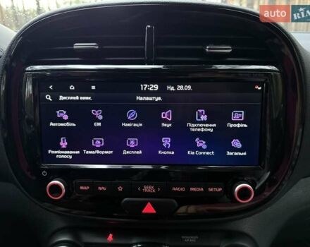 Киа Soul EV 2022 в Киеве на Automoto.ua Синий Киа Soul EV, объемом двигателя 0 л и пробегом 39 тыс. км за 19499 $, фото 101 на Automoto.ua