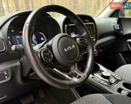 Киа Soul EV 2022 в Киеве на Automoto.ua Синий Киа Soul EV, объемом двигателя 0 л и пробегом 39 тыс. км за 19499 $, фото 49 на Automoto.ua