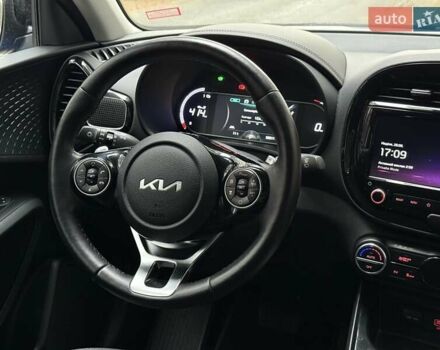 Киа Soul EV 2022 в Киеве на Automoto.ua Синий Киа Soul EV, объемом двигателя 0 л и пробегом 39 тыс. км за 19499 $, фото 58 на Automoto.ua