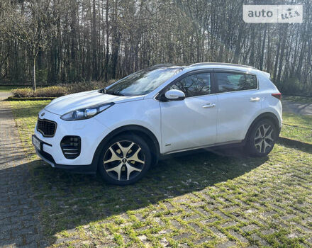 Белый Киа Sportage, объемом двигателя 2 л и пробегом 60 тыс. км за 26200 $, фото 1 на Automoto.ua