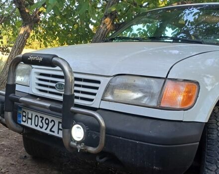 Белый Киа Sportage, объемом двигателя 2 л и пробегом 316 тыс. км за 4000 $, фото 3 на Automoto.ua