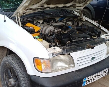 Белый Киа Sportage, объемом двигателя 2 л и пробегом 316 тыс. км за 4000 $, фото 7 на Automoto.ua