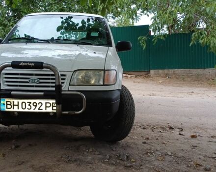 Белый Киа Sportage, объемом двигателя 2 л и пробегом 316 тыс. км за 4000 $, фото 5 на Automoto.ua