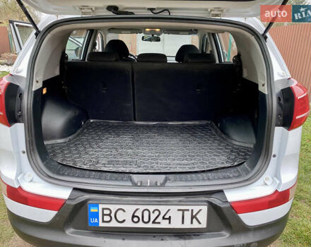 Белый Киа Sportage, объемом двигателя 2 л и пробегом 244 тыс. км за 9990 $, фото 5 на Automoto.ua