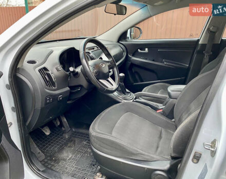Белый Киа Sportage, объемом двигателя 2 л и пробегом 244 тыс. км за 9990 $, фото 6 на Automoto.ua