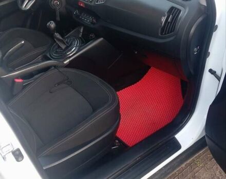 Белый Киа Sportage, объемом двигателя 2 л и пробегом 160 тыс. км за 10500 $, фото 21 на Automoto.ua