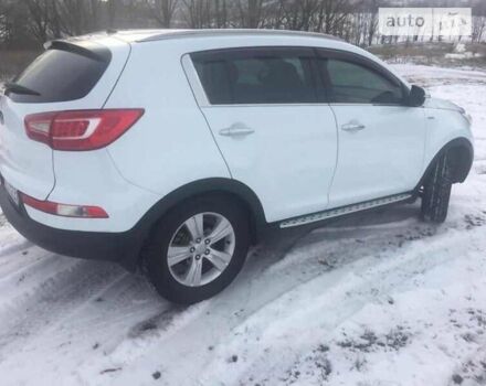 Белый Киа Sportage, объемом двигателя 0 л и пробегом 160 тыс. км за 12500 $, фото 3 на Automoto.ua