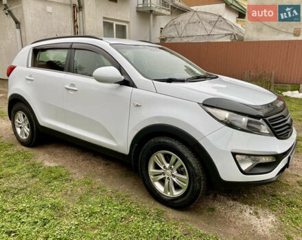 Белый Киа Sportage, объемом двигателя 2 л и пробегом 244 тыс. км за 9990 $, фото 2 на Automoto.ua