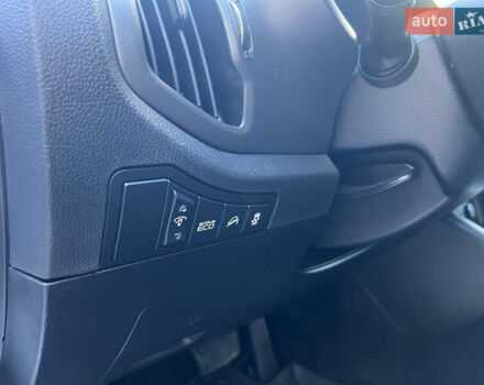 Белый Киа Sportage, объемом двигателя 2 л и пробегом 290 тыс. км за 12999 $, фото 31 на Automoto.ua