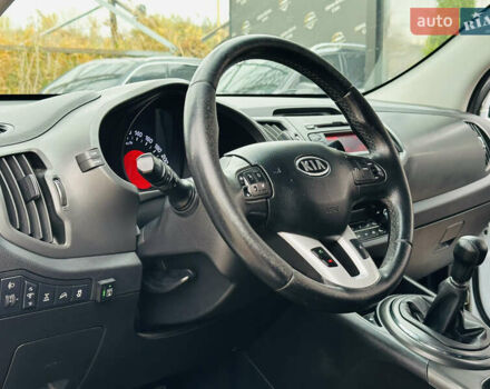 Белый Киа Sportage, объемом двигателя 2 л и пробегом 225 тыс. км за 12400 $, фото 13 на Automoto.ua