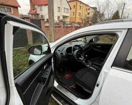 Белый Киа Sportage, объемом двигателя 2 л и пробегом 167 тыс. км за 12500 $, фото 7 на Automoto.ua