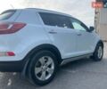 Білий Кіа Sportage, об'ємом двигуна 2 л та пробігом 215 тис. км за 13800 $, фото 4 на Automoto.ua