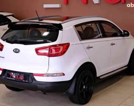 Белый Киа Sportage, объемом двигателя 2 л и пробегом 126 тыс. км за 12900 $, фото 4 на Automoto.ua
