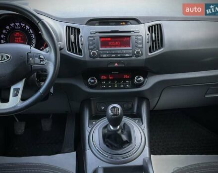 Кіа Sportage 2011 у Сумах на Automoto.ua Білий Кіа Sportage, об'ємом двигуна 1.7 л та пробігом 228 тис. км за 13700 $, фото 15 на Automoto.ua