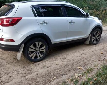 Белый Киа Sportage, объемом двигателя 1.69 л и пробегом 255 тыс. км за 12100 $, фото 2 на Automoto.ua
