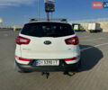 Білий Кіа Sportage, об'ємом двигуна 2 л та пробігом 258 тис. км за 13500 $, фото 4 на Automoto.ua