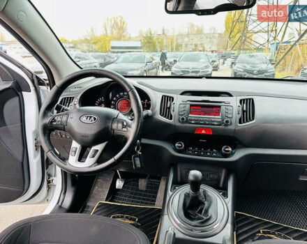 Белый Киа Sportage, объемом двигателя 2 л и пробегом 225 тыс. км за 12400 $, фото 20 на Automoto.ua