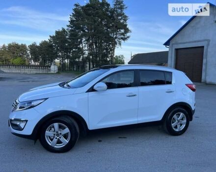 Білий Кіа Sportage, об'ємом двигуна 1.7 л та пробігом 148 тис. км за 13500 $, фото 3 на Automoto.ua