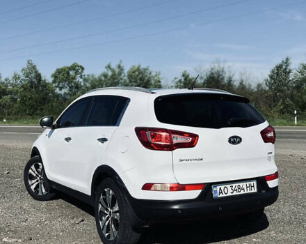 Белый Киа Sportage, объемом двигателя 2 л и пробегом 211 тыс. км за 12000 $, фото 1 на Automoto.ua