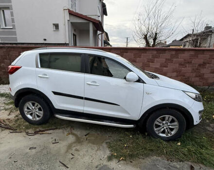 Белый Киа Sportage, объемом двигателя 2 л и пробегом 167 тыс. км за 12500 $, фото 2 на Automoto.ua