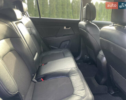 Білий Кіа Sportage, об'ємом двигуна 2 л та пробігом 215 тис. км за 13800 $, фото 12 на Automoto.ua