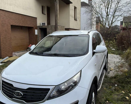 Белый Киа Sportage, объемом двигателя 2 л и пробегом 167 тыс. км за 12500 $, фото 5 на Automoto.ua