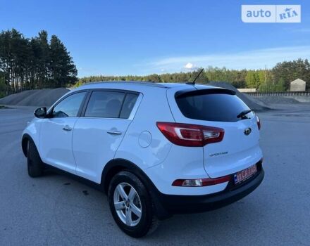 Білий Кіа Sportage, об'ємом двигуна 1.7 л та пробігом 148 тис. км за 13500 $, фото 6 на Automoto.ua