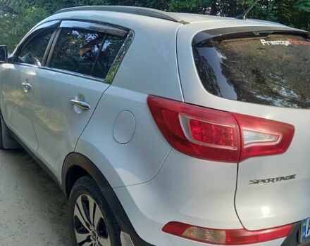 Белый Киа Sportage, объемом двигателя 1.69 л и пробегом 255 тыс. км за 12100 $, фото 1 на Automoto.ua