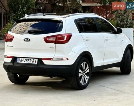 Білий Кіа Sportage, об'ємом двигуна 2 л та пробігом 165 тис. км за 13999 $, фото 4 на Automoto.ua