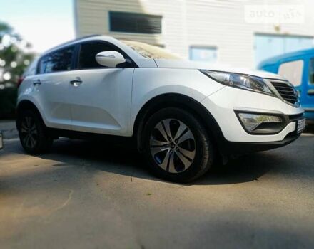 Белый Киа Sportage, объемом двигателя 2 л и пробегом 185 тыс. км за 13000 $, фото 2 на Automoto.ua