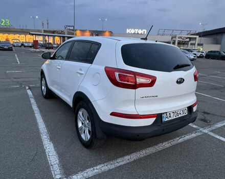 Білий Кіа Sportage, об'ємом двигуна 2.4 л та пробігом 265 тис. км за 10599 $, фото 7 на Automoto.ua