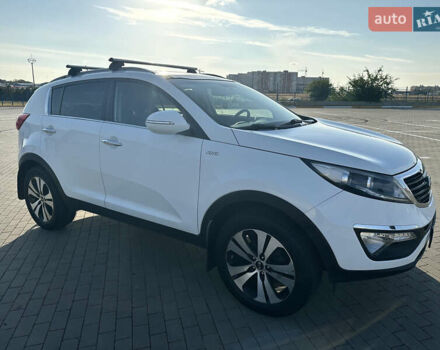 Білий Кіа Sportage, об'ємом двигуна 2 л та пробігом 258 тис. км за 13500 $, фото 3 на Automoto.ua