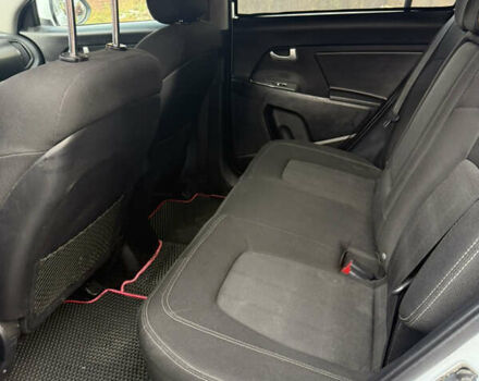 Белый Киа Sportage, объемом двигателя 2 л и пробегом 167 тыс. км за 12500 $, фото 11 на Automoto.ua