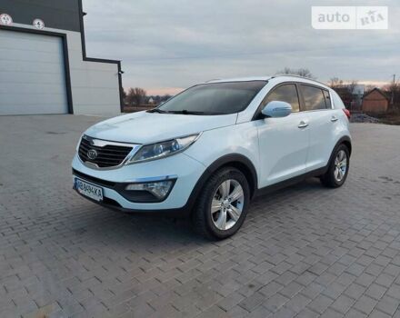 Белый Киа Sportage, объемом двигателя 1.69 л и пробегом 120 тыс. км за 13950 $, фото 2 на Automoto.ua