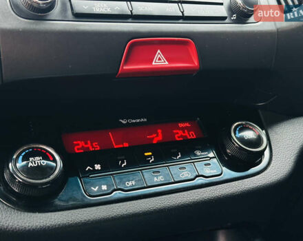 Белый Киа Sportage, объемом двигателя 2 л и пробегом 225 тыс. км за 12400 $, фото 33 на Automoto.ua