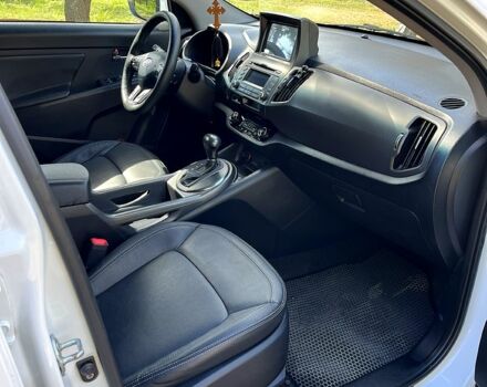 Білий Кіа Sportage, об'ємом двигуна 2 л та пробігом 183 тис. км за 12400 $, фото 7 на Automoto.ua