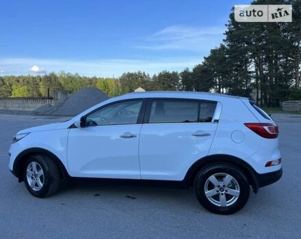 Білий Кіа Sportage, об'ємом двигуна 1.7 л та пробігом 148 тис. км за 13500 $, фото 4 на Automoto.ua