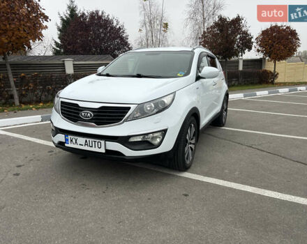 Белый Киа Sportage, объемом двигателя 2 л и пробегом 135 тыс. км за 12999 $, фото 3 на Automoto.ua